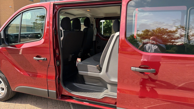 Renault Trafic Lwb Diesel LL30 Blue dCi 130 Advance [Safety] Crew Van - Image 5